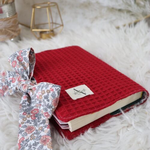 Protège coran nid d’abeille grenat avec liens à nouer